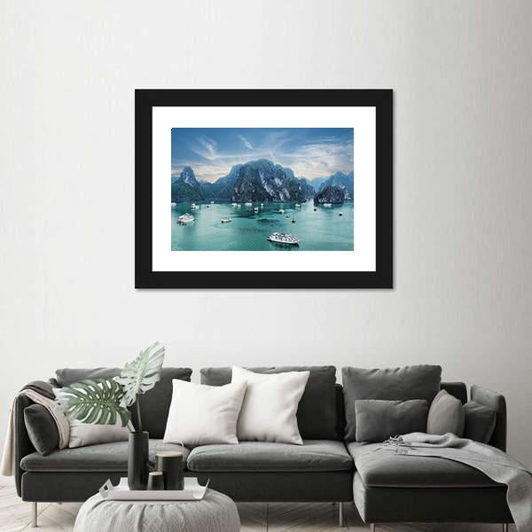 Tourist Junks Floating Canvas Wall Art-1 Piece-Framed Print-20" x 16"-Tiaracle