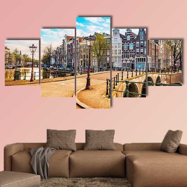 Traditional Dutch Old Houses Canvas Wall Art-1 Piece-Gallery Wrap-48" x 32"-Tiaracle