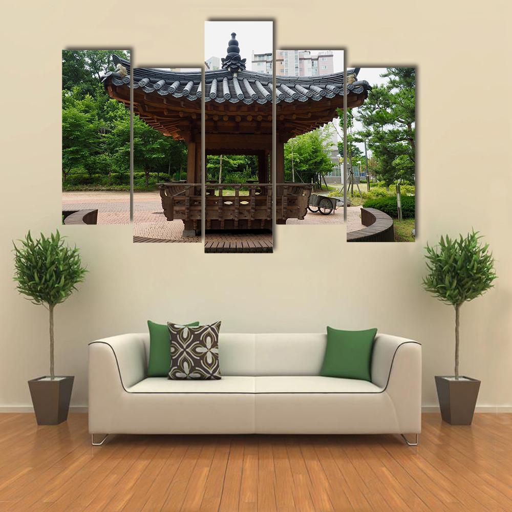 Traditional Resting Building In Korea Canvas Wall Art-5 Pop-Gallery Wrap-47" x 32"-Tiaracle