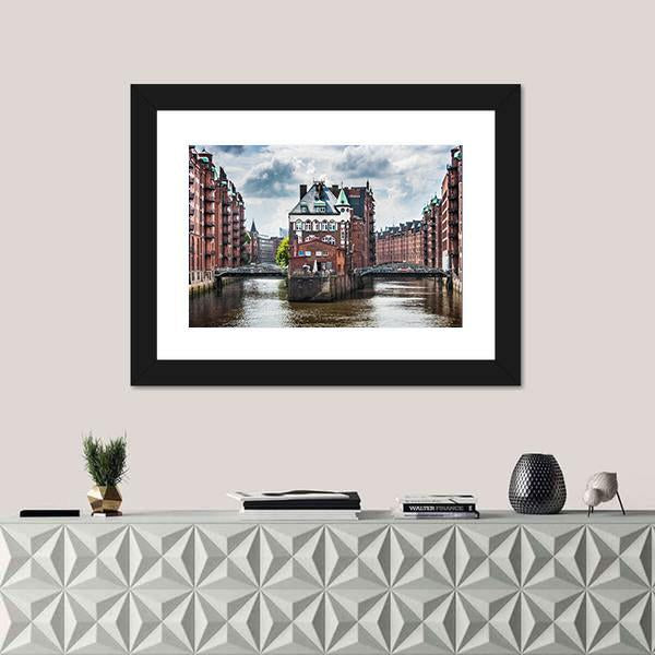 View Of Hamburg In Germany Canvas Wall Art-1 Piece-Framed Print-20" x 16"-Tiaracle