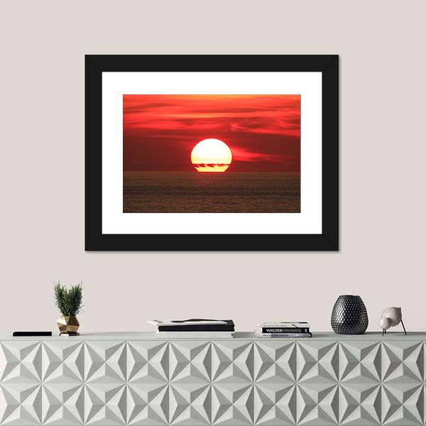 View Of Sunset On The Sea Canvas Wall Art-1 Piece-Framed Print-20" x 16"-Tiaracle