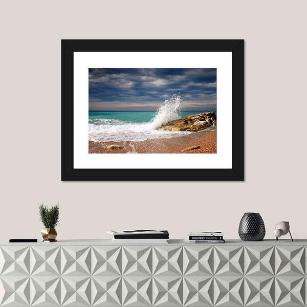 Wave Crash On The Stone Canvas Wall Art-1 Piece-Framed Print-20" x 16"-Tiaracle