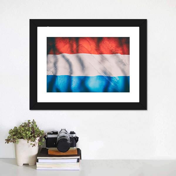 Waving Luxembourg Flag Canvas Wall Art-1 Piece-Framed Print-20" x 16"-Tiaracle