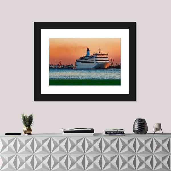 White Passenger Ship Canvas Wall Art-1 Piece-Framed Print-20" x 16"-Tiaracle