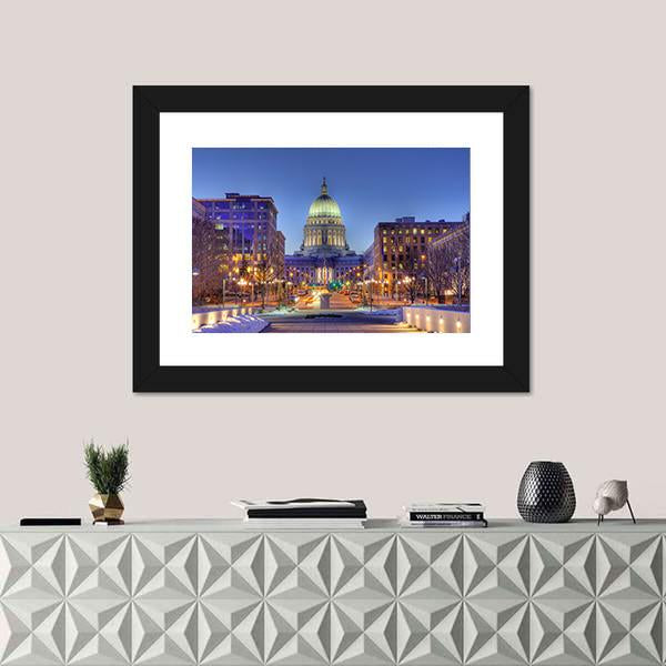 Wisconsin State Capital Building Canvas Wall Art-1 Piece-Framed Print-20" x 16"-Tiaracle