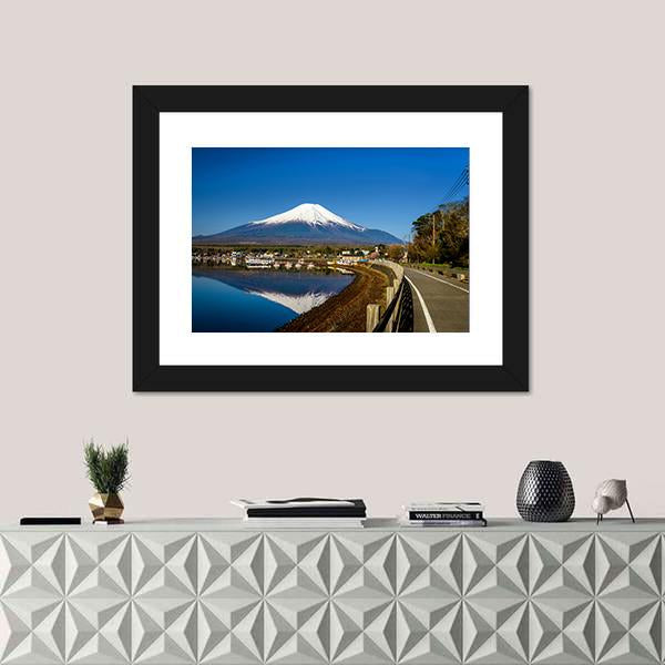 Yamanaka Lake With Mount Fujisan Canvas Wall Art-1 Piece-Framed Print-20" x 16"-Tiaracle